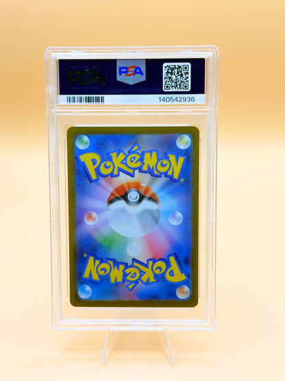 PSA-10 Pokémon-Sammelkarte im Hartschalen-Case, Rückseite der Karte sichtbar