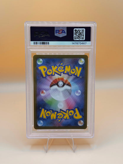 PSA-10 Pokémon-Karte in Kunststoffhülle, Rückseite sichtbar
