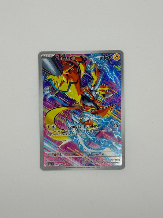 Pokémon-Karte mit Zeraora-Illustration, farbenfroher Holo-Optik